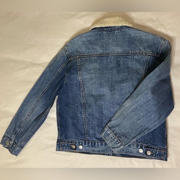 Victoria’s Secret PINK Unveil Jean Jacket size L - Picture 6 of 10